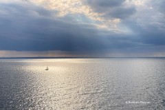 Segeln im Sonnenloch