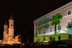 Staatsbibiliothek in einem anderen Licht - neben Kirche St. Ulrich