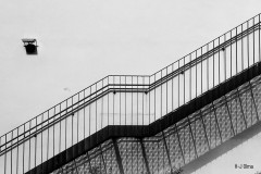 Treppe mit Wand