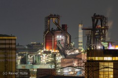 Stahlwerk bei Nacht