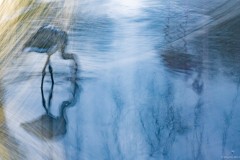 Rosa Flamingo in Blau-Grau