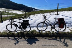 Frühling trifft Winter - Radeln im Schnee (Oberallgäu)