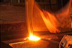 Schmied bei der Arbeit