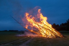 17Annelies_Grasenack_Sonnenwendfeuer_P4B0326