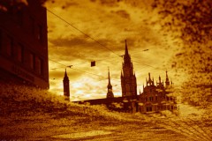 Münchner Rathaus (Kodak Gold; Redscale)