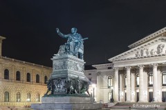 Hergenroether_Rainer_Muenchen-vor-der-Oper