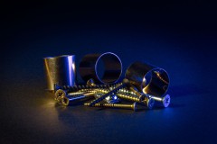 Schrauben und Abstandshülsen